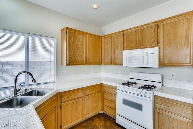 Building Photo - 5419 Cypress Creek St