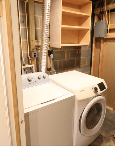 Building Photo - 7824 Briardale Terrace