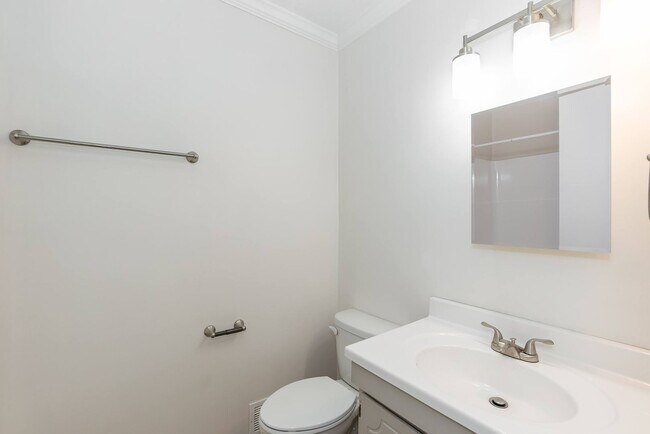 Building Photo - Fully Renovated 2BR Townhome-Style Condo – Available Now!