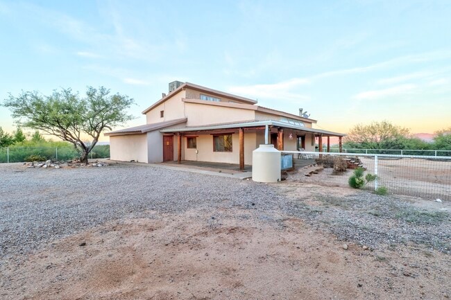 Building Photo - 1063 S Big Bear Rd