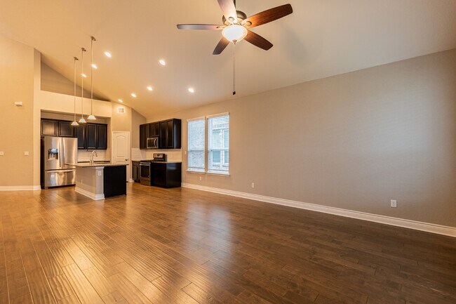 Building Photo - 27462 Paraiso Sands