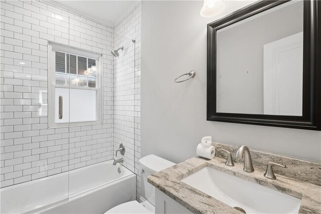 Building Photo - 1213 Cameron Ct NE