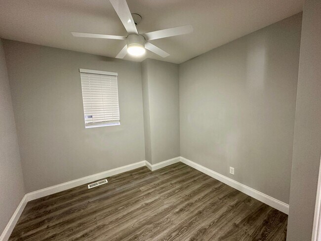 Building Photo - Beautifully rehabbed unit in Tower Grove S...