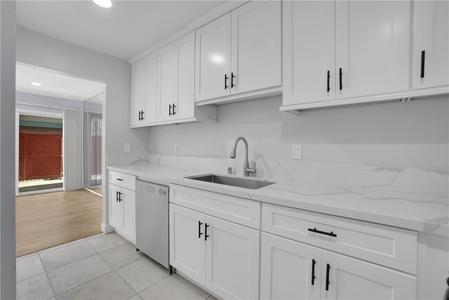 Building Photo - 23620 Monument Canyon Dr