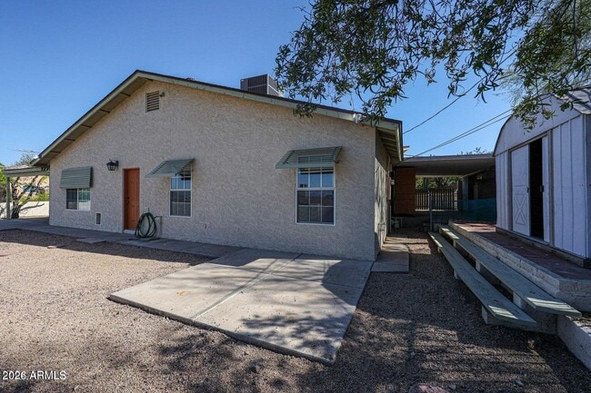 Building Photo - 1740 E Camino del Santo