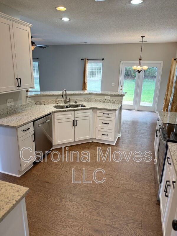 Building Photo - 24 N Orchard Farms Ave