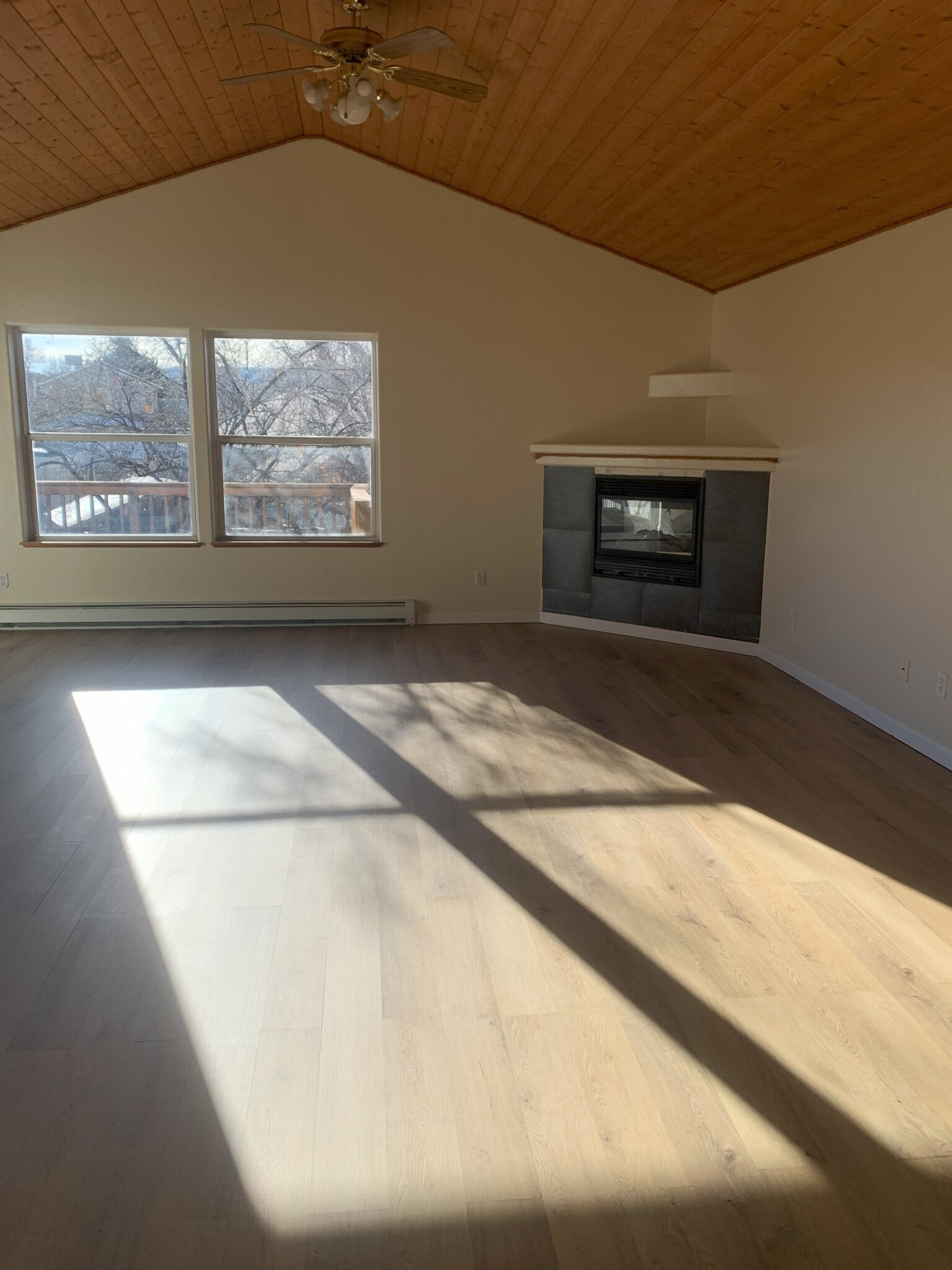 Living Room - 1552 Balsam Ct