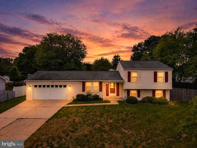 Building Photo - 806 Truro Ct