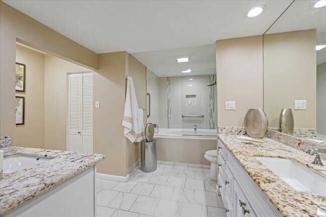 Building Photo - 49 Briar Hollow Ln