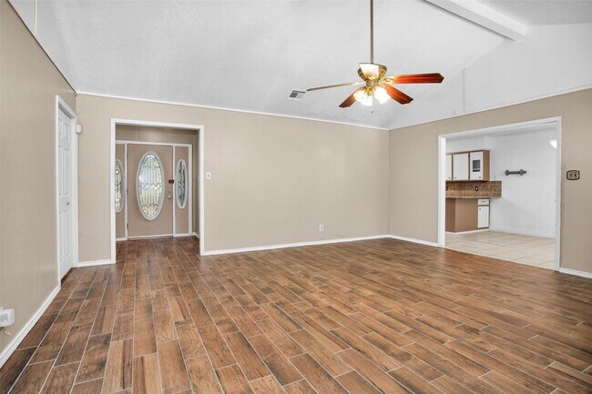 Building Photo - 23918 Spring Gum Dr