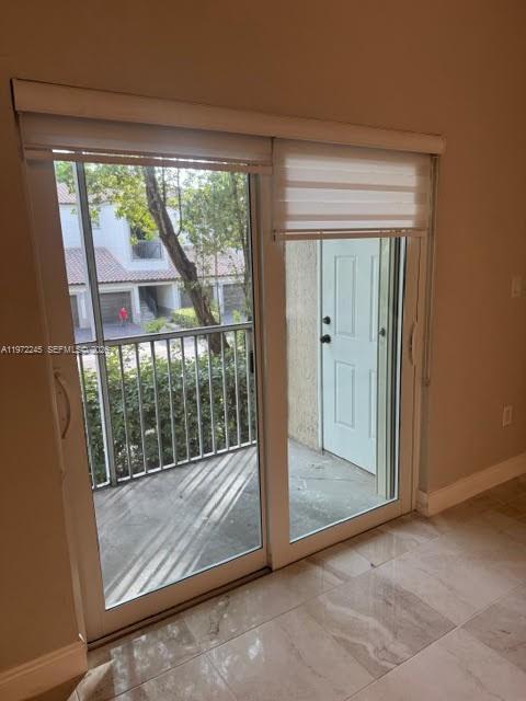 Building Photo - 5650 NW 115th Ct