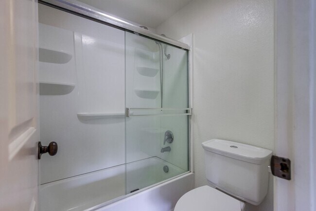 Building Photo - 1350 N Escondido Blvd