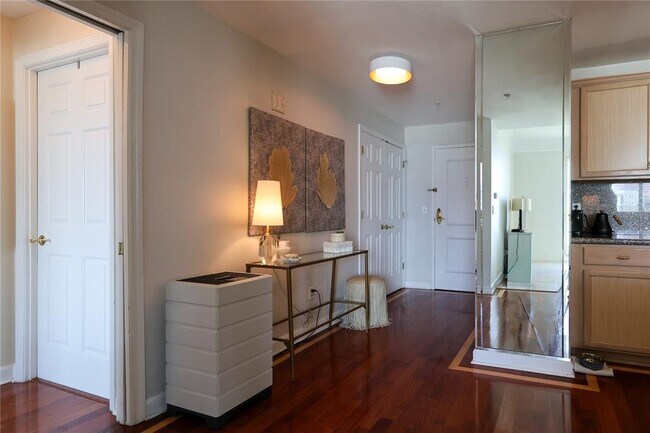 Building Photo - 345 Bayshore Blvd