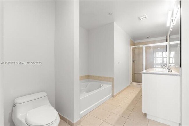 Building Photo - 3340 NE 190th St