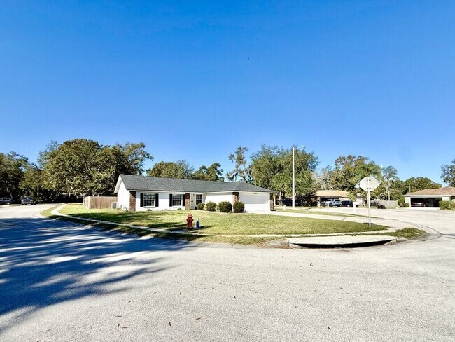 Building Photo - 2610 Sundance Ct
