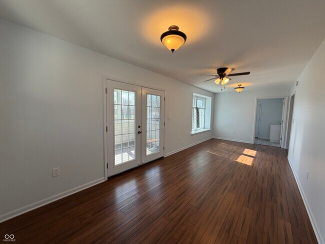 Building Photo - 5585 Gallagher Dr