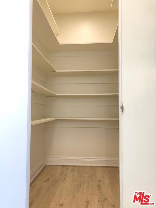 Building Photo - 1435 N Fairfax Ave