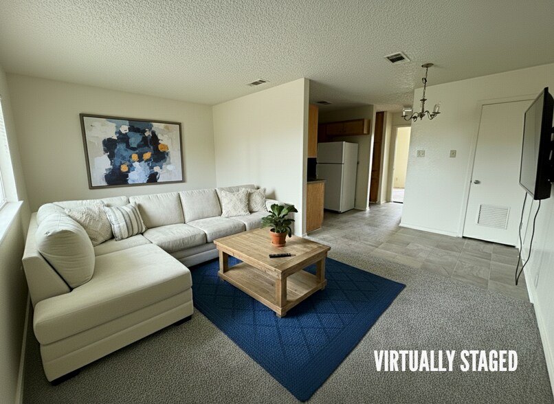 Building Photo - 2211 Cascade Dr