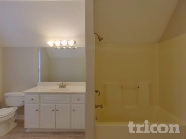 Building Photo - 21 Marabou Ct