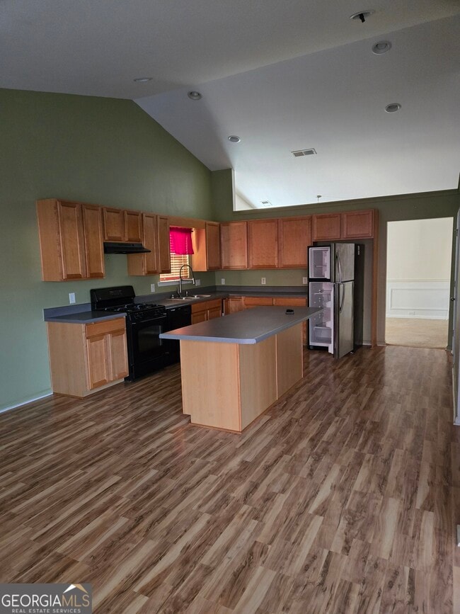 Building Photo - 5140 Rosewood Pl