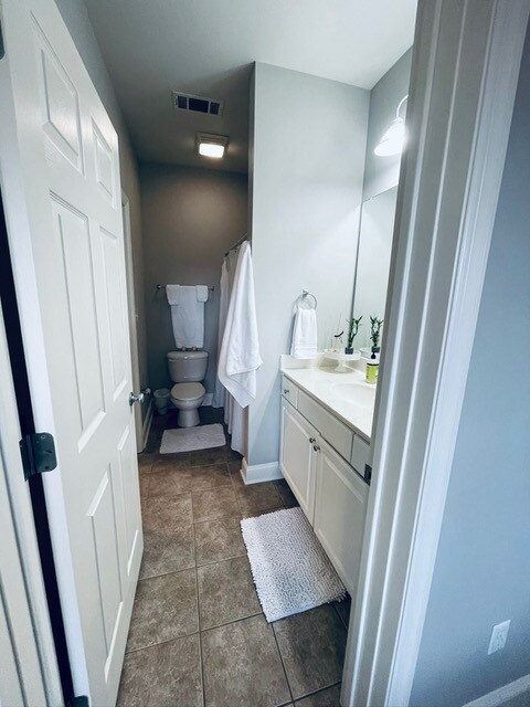 Building Photo - 900 Dean Lee Dr