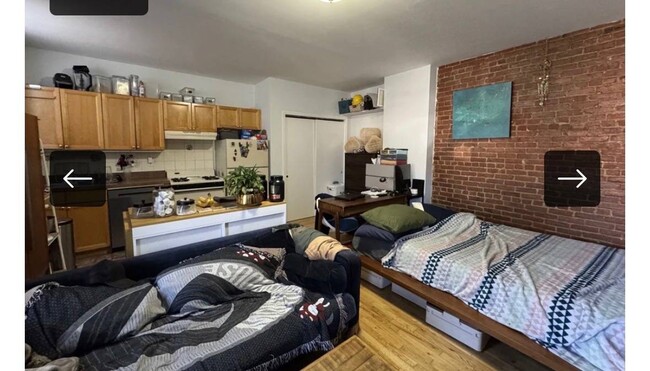 Building Photo - 40-04 36th Ave