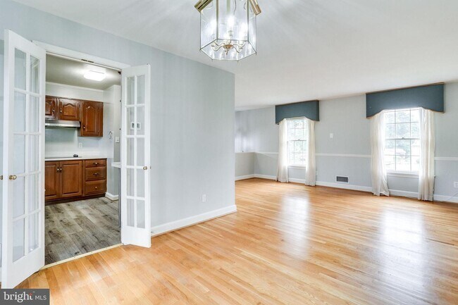 Building Photo - 5001 Ninian Ct
