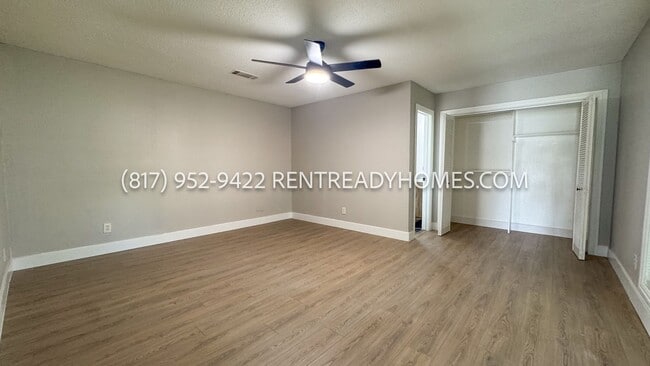 Building Photo - 2613 Fairbrook St