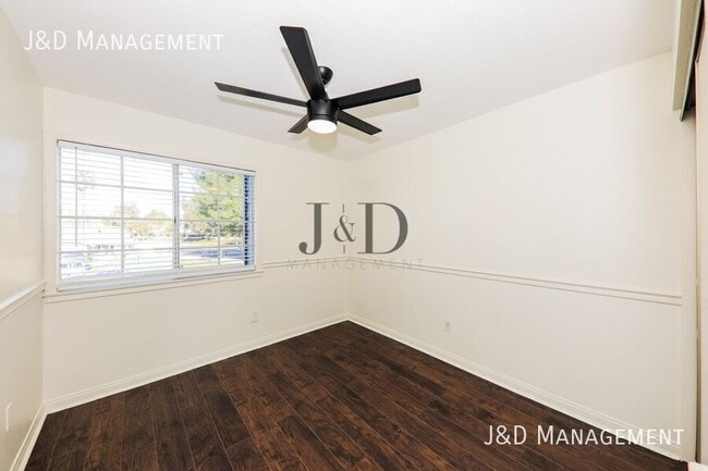 Building Photo - 23835 Cork Oak Cir