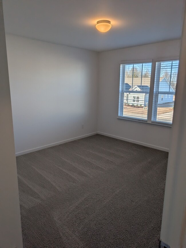 Building Photo - Brand New 4 BD Home in Stonebridge Fairways- Available NOW!