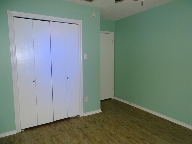 Building Photo - 5738 94th St