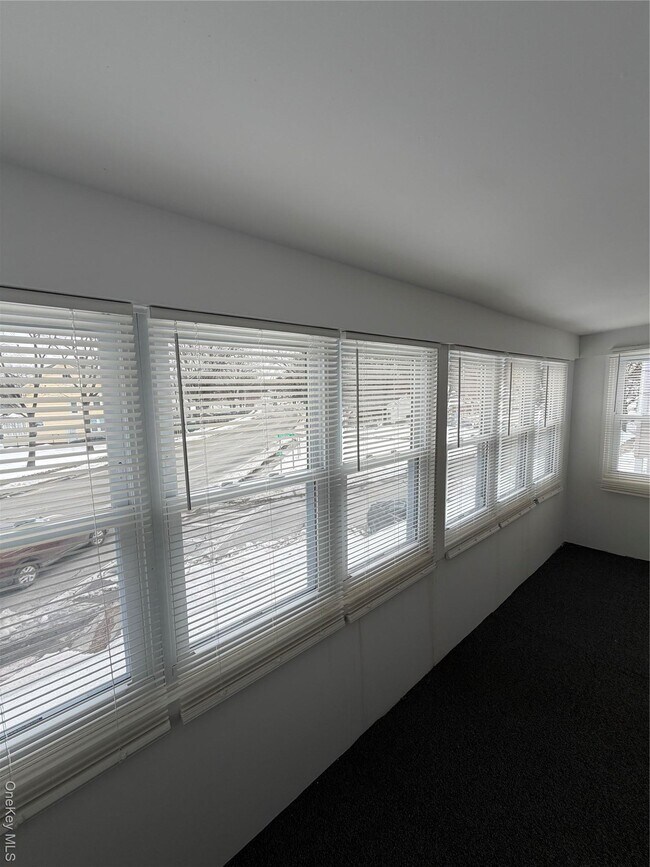 Building Photo - 32 Fountain Pl