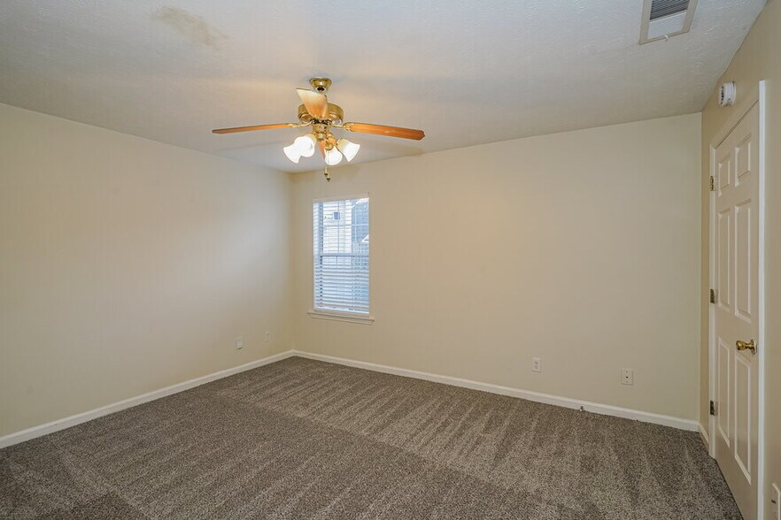 Building Photo - 517 Federal Ct