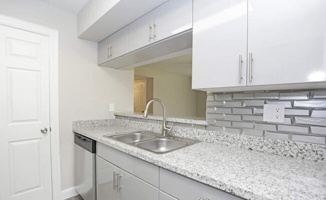 Building Photo - 1 bedroom in Houston TX 77084