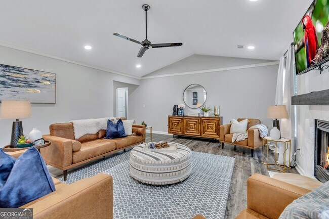 Building Photo - 10960 Morning Dove Dr