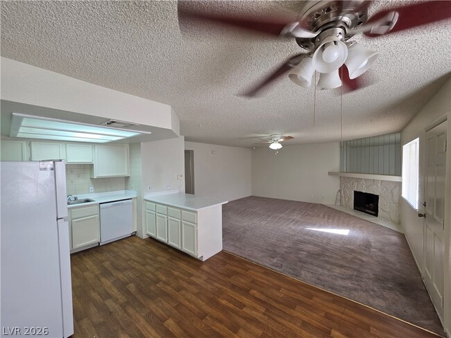 Building Photo - 1104 Pinto Rock Ln