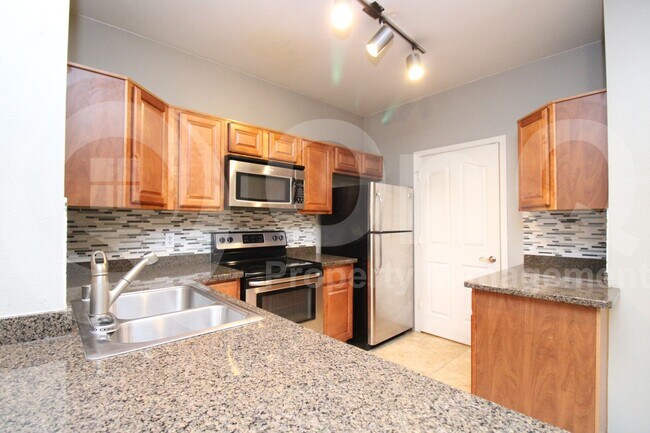 Building Photo - 16013 S Desert Foothills Pkwy
