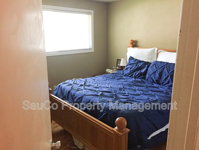 Building Photo - 22120 S Leslie Ave