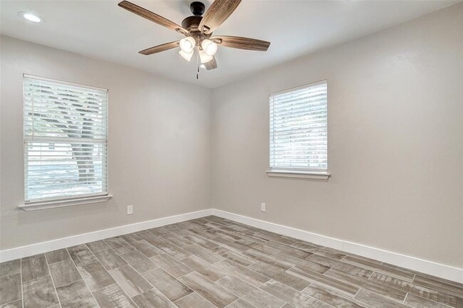 Building Photo - 12601 Mixson Dr