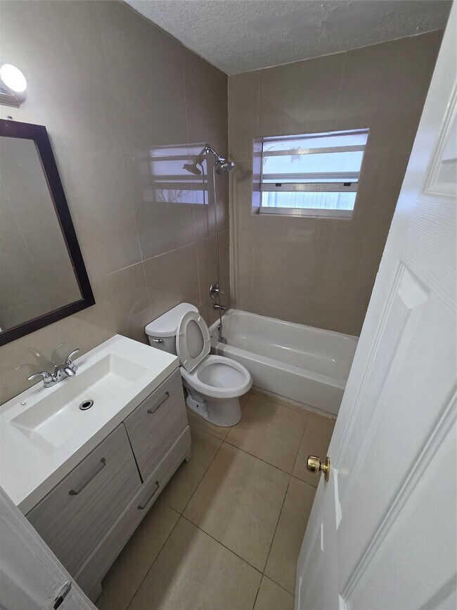 Building Photo - 341 Delaware Ave