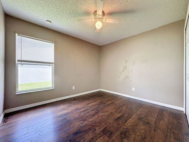 Building Photo - Poinciana single family home in Village 7,...