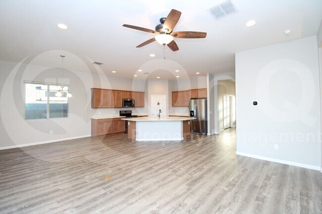 Building Photo - 13030 N Spinystar Dr