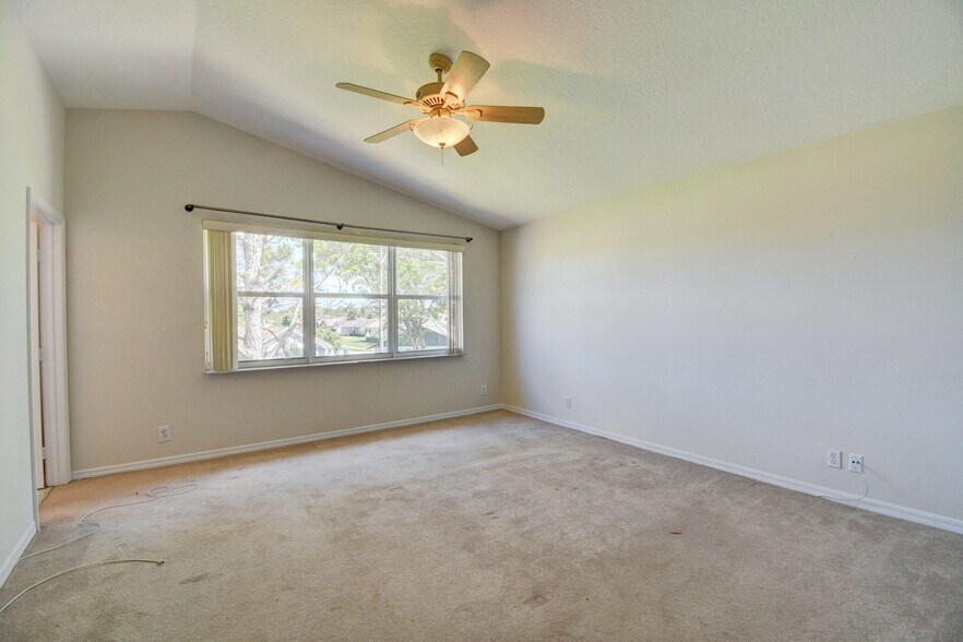 Building Photo - 6414 Park Lake Cir