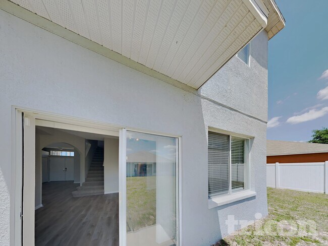 Building Photo - 12603 Longcrest Dr