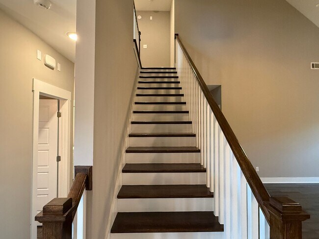 Building Photo - Beautiful Craftsman Style 2 Story Home in Parkerson`s Mill