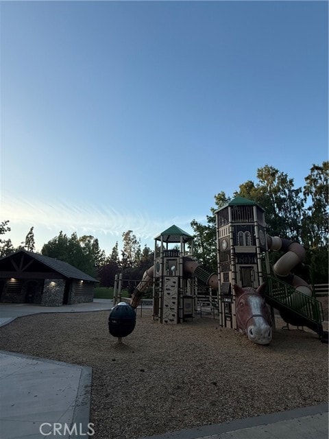 Building Photo - 2771 Dunstan Dr