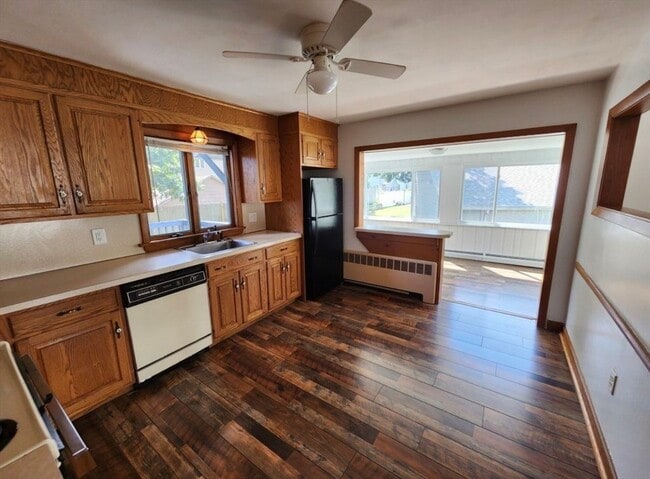 Building Photo - 9 Gregg St