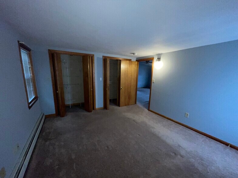 Building Photo - 132 Pitman St