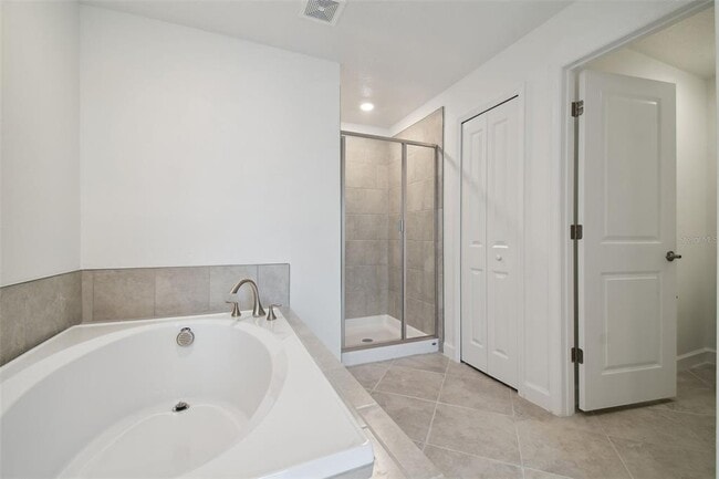 Building Photo - 8221 Cor Pne Wy