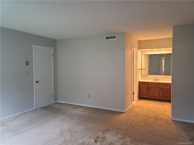 Building Photo - 384 Heritage Hills